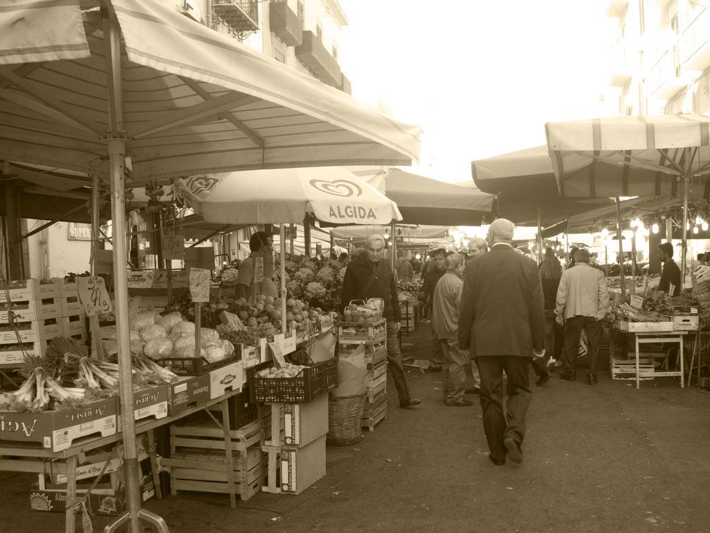Affittacamere Vittoria Palermo Zimmer foto
